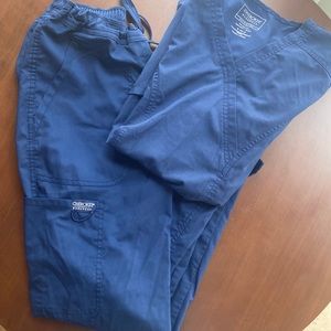 Cherokee Workwear Revolution Scrub Set